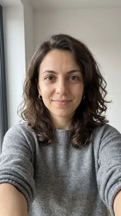 Ilustrație: selfie-ul Mariei