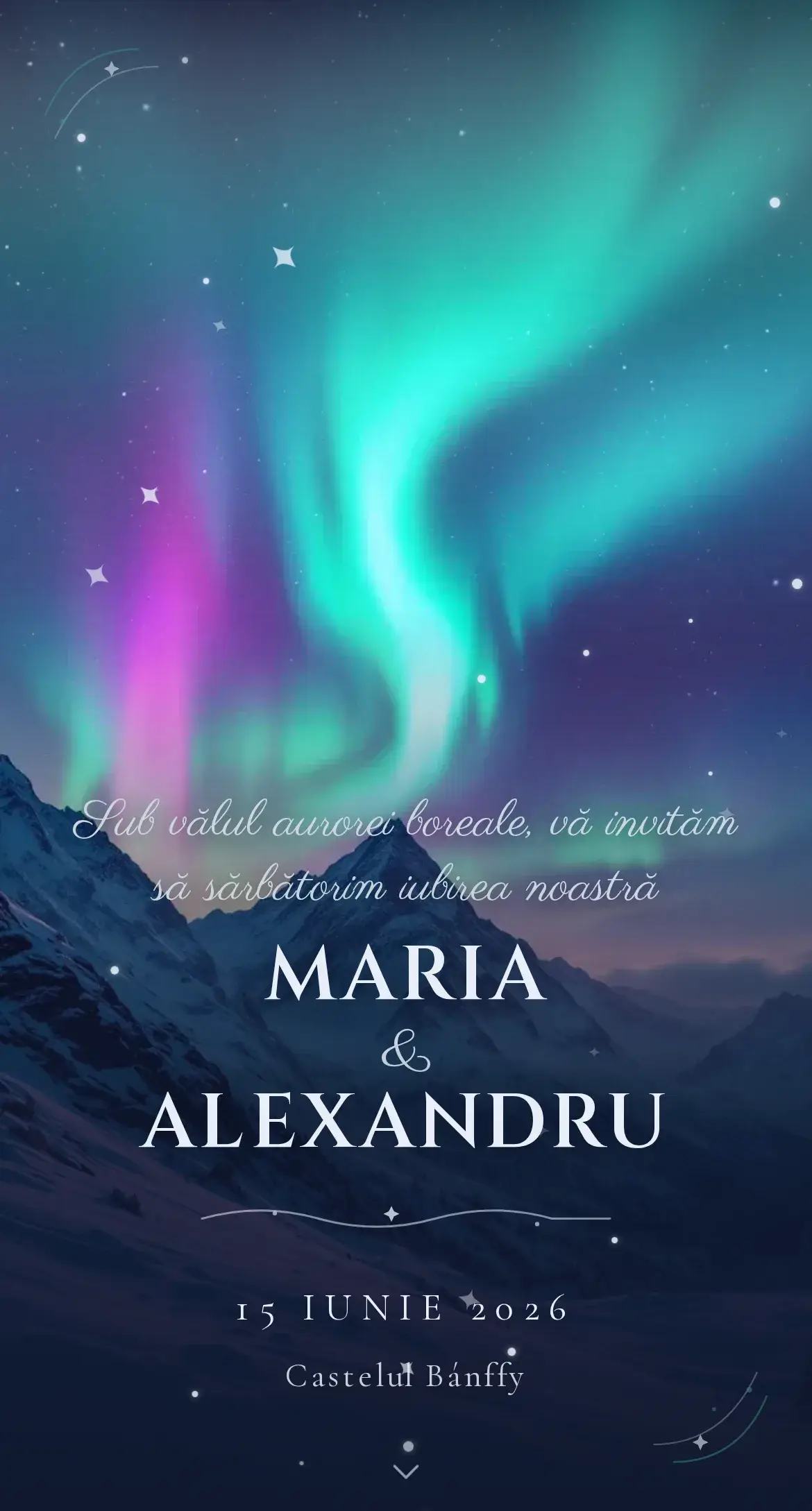 Invitație digitală de nuntă cu aurora boreală verde-teal și violet peste un peisaj înzăpezit în noaptea senină