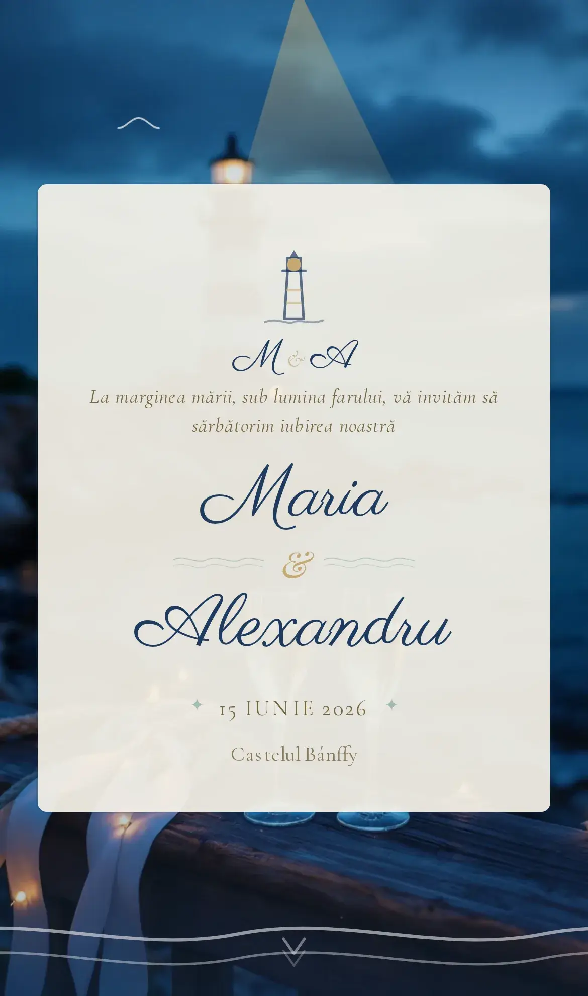 Invitație digitală de nuntă cu far pe faleză, pahare de șampanie și frânghie, la malul mării în albastru navy