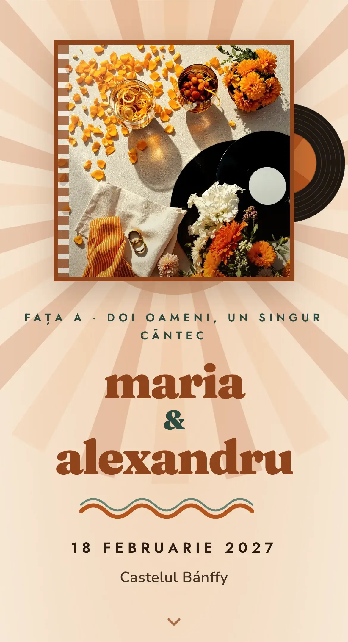 Invitație digitală de nuntă în stil retro, cu o copertă de disc de vinil, pahare de cocktail și gălbenele portocalii pe o masă din anii '70